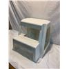 Image 1 : Step stool