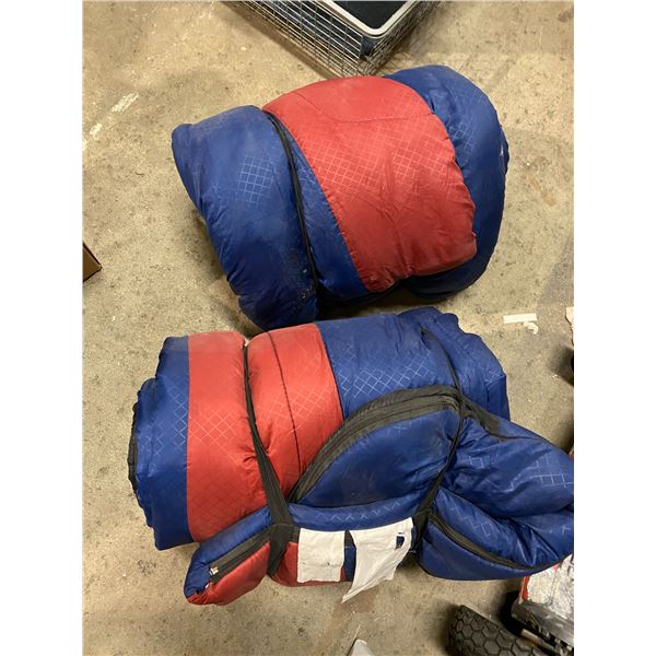 2 sleeping bags