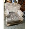 Image 1 : Comfy chair
