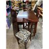 Image 1 : Table and 6 stools