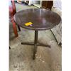 Image 1 : Pedestal side table 24 “ round 25 tall