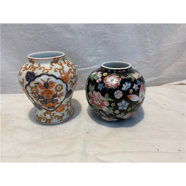 2 decor vases 4 an 5 inch