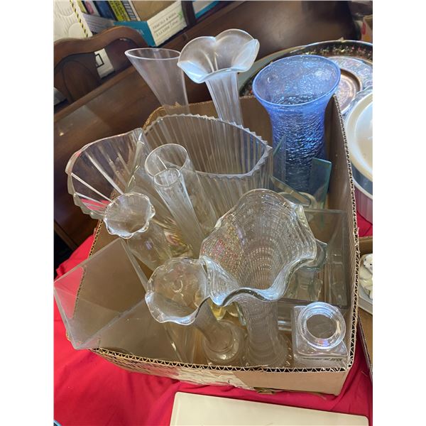 Lot vases