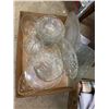 Image 1 : Lot glassware decor
