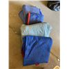 Image 1 : 4 moving blankets