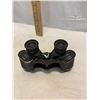 Image 1 : Binoculars