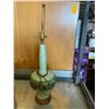 Image 1 : Pottery lamp