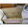 Image 2 : Storage box