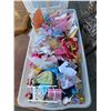 Image 1 : Bin Barbie and accessories