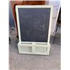 Image 1 : Chalk board