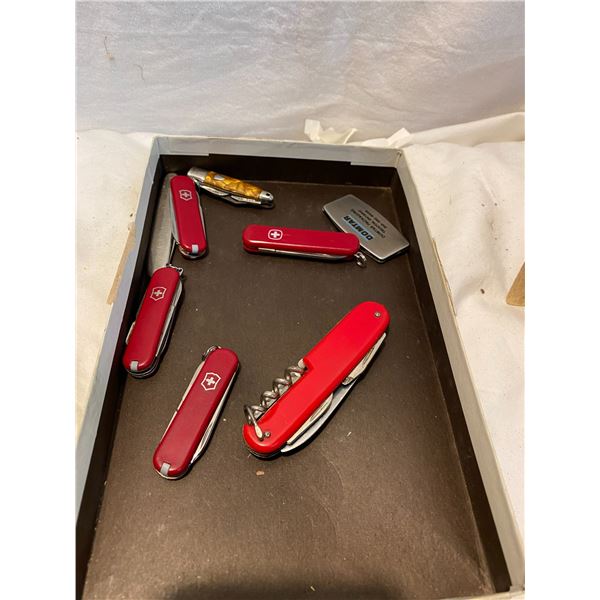 Lot pocket knives