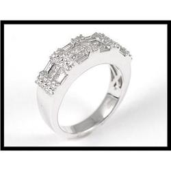 Extraordinary 18K White Gold Diamond Ring #1740913