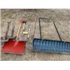 Image 1 : 2 SNOW SHOVELS & 4 SCOOP SHOVELS