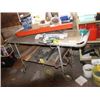 Image 1 : ROLLING TABLE