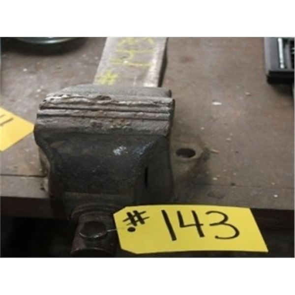 STEEL TABLE, C/W 2 VISES