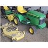 Image 4 : JOHN DEERE 345 - 20HP RIDING LAWN MOWER