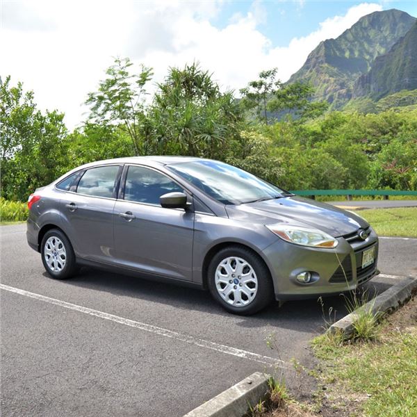 2012 Ford Focus, Gray, Sedan