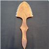 Image 1 : Hawaiian Lei O Mano Mango Wood w/ Tiger Shark Teeth 22 7/8'' X 6 1/8''
