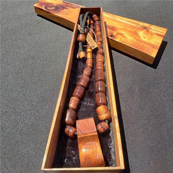 Hawaiian Palaoa with 12.5" Koa Box