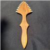 Image 1 : 17'' X 4 7/8'' Medium Hawaiian Lei O Mano Koa with Tiger Shark Teeth