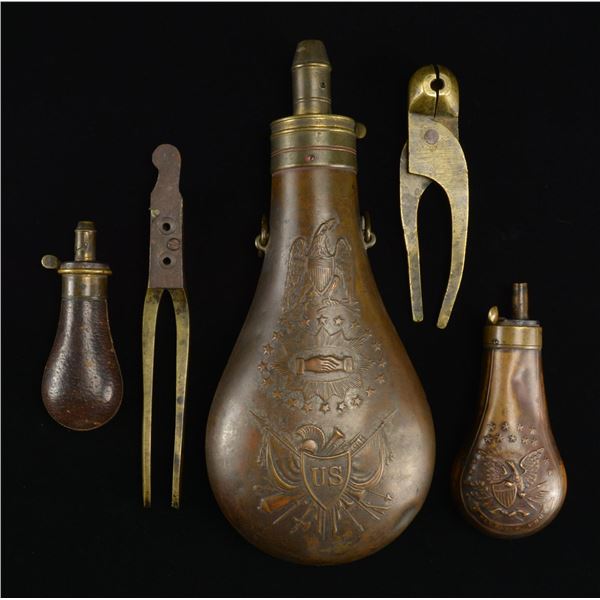 EARLY US POWDER FLASKS & BULLET MOLDS.