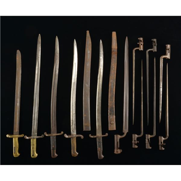 12 EARLY US & WORLD BAYONETS.