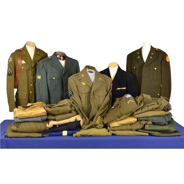 US MILITARY UNIFORMS.