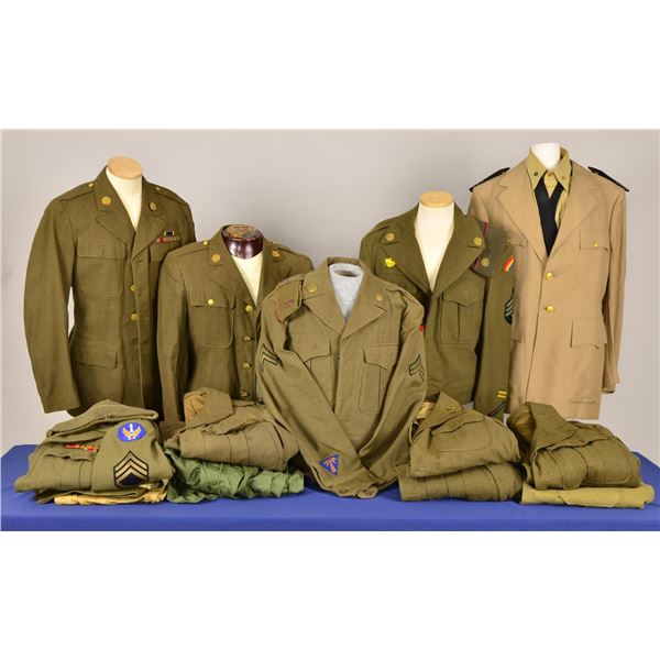 US MILITARY UNIFORMS.