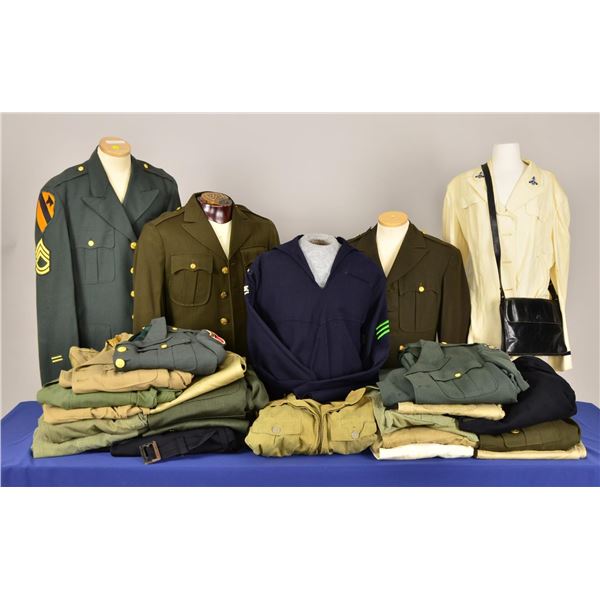 US MILITARY UNIFORMS.