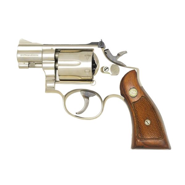 SMITH & WESSON MODEL 15-3 DA REVOLVER.