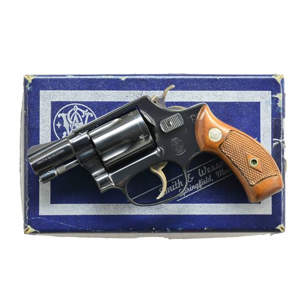 SMITH & WESSON MODEL 36 DA REVOLVER.