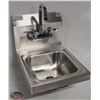 Image 3 : NEW STAINLESS STEEL WALL MOUNT HAND SINK