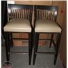 Image 1 : GROUP OF 7 PADDED LEATHERETTE BAR HEIGHT CHAIRS