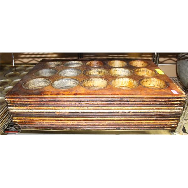 GROUP OF 13 LARGE MUFFIN PANS