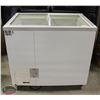 Image 1 : CELCOLD GLASS TOP ICE CREAM FREEZER 128W