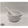 Image 1 : NEW 4" CERAMIC MORTAR & PESTLE