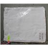 Image 1 : NEW BAG OF WHITE PROFESSIONAL 100% COTTON WIPING &