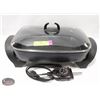 Image 1 : BLACK & DECKER ELECTRIC SKILLET W/ LID- 120V