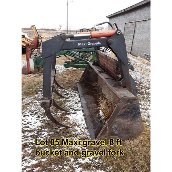 Maxi Gravel 8 ft bucket and gravel fork