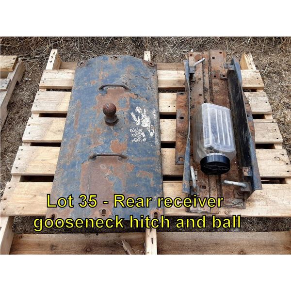 Rear receiver gooseneck hitch and ball