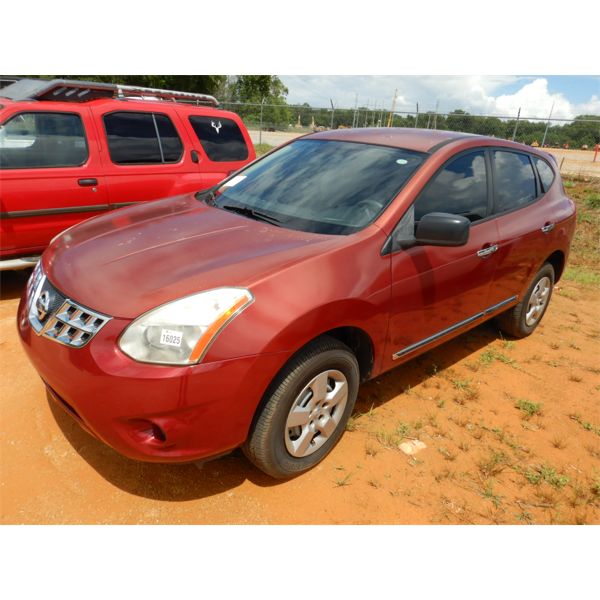 2011 NISSAN ROUGE SUV