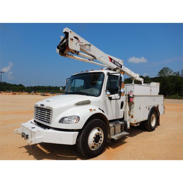2013 FREIGHTLINER M2 Bucket Truck