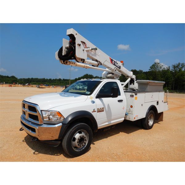 2013 RAM 5500 HEAVY DUTY Bucket Truck