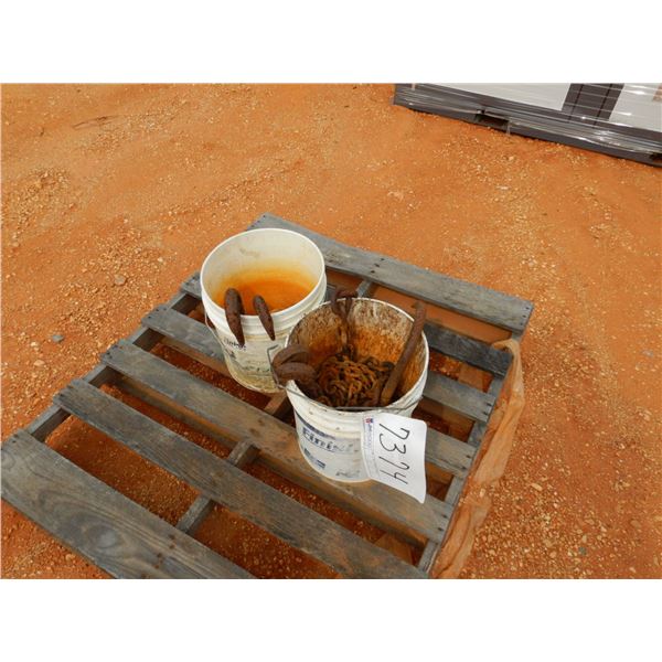 (2) BUCKETS OF CHAIN (B9)