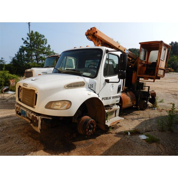 2010 FREIGHTLINER M2 Grapple Truck