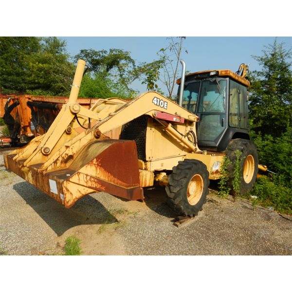 JOHN DEERE 410E Backhoe