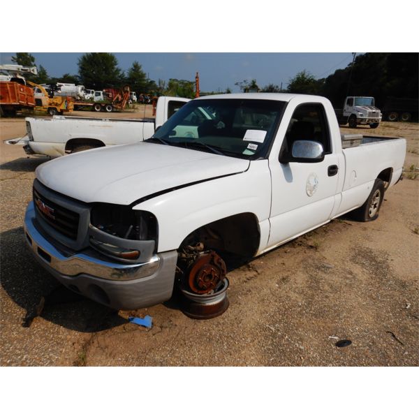 2003 GMC SIERRA Pickup Truck