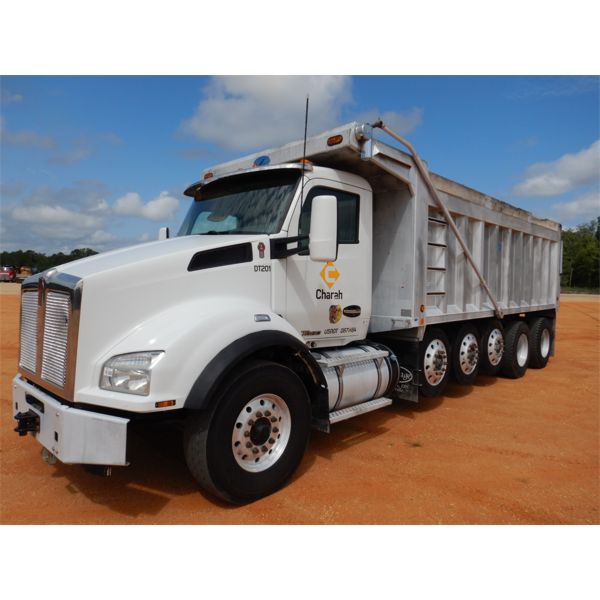 2018 KENWORTH T880 Dump Truck