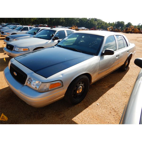 2007 FORD CROWN VICTORIA Automobile