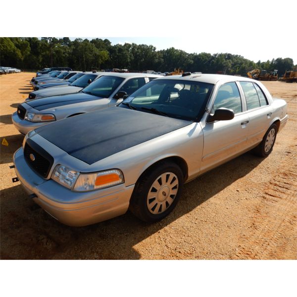 2007 FORD CROWN VICTORIA Automobile